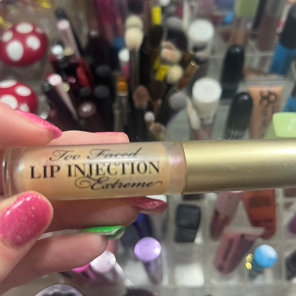 Too Faced Lip Injection Extreme - Shimmering Gold